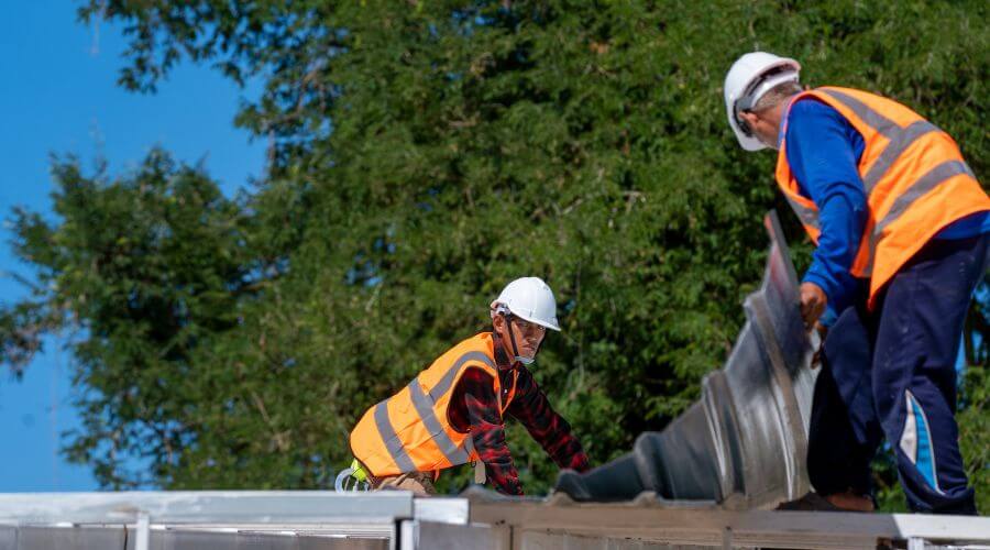 Professional new roof installation services in Mount Clemens, MI